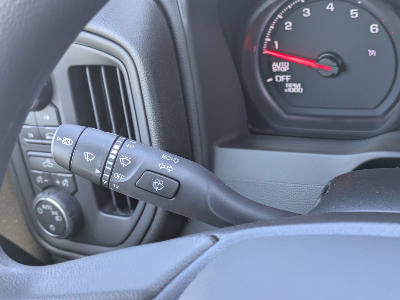 Thumbnail: 2026 Chevrolet Silverado 1500 - 25