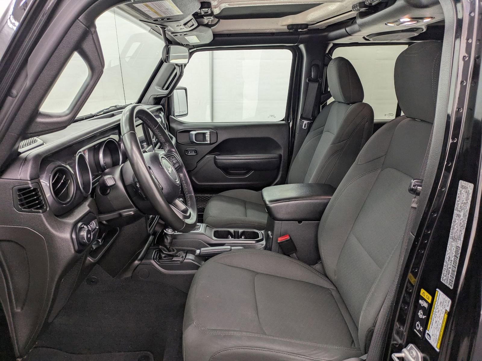 Thumbnail: 2022 Jeep Wrangler - 15