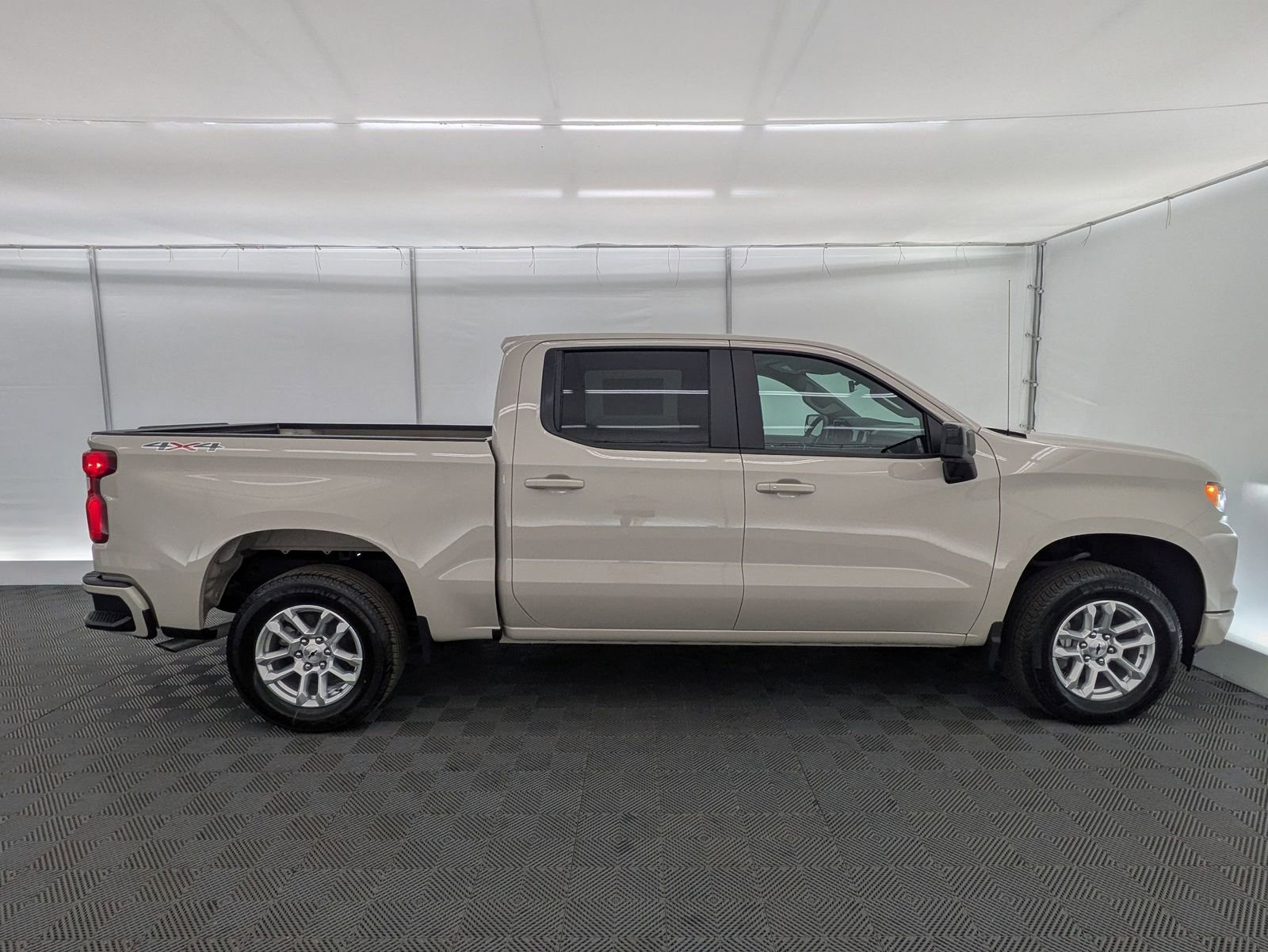 Thumbnail: 2026 Chevrolet Silverado 1500 - 7