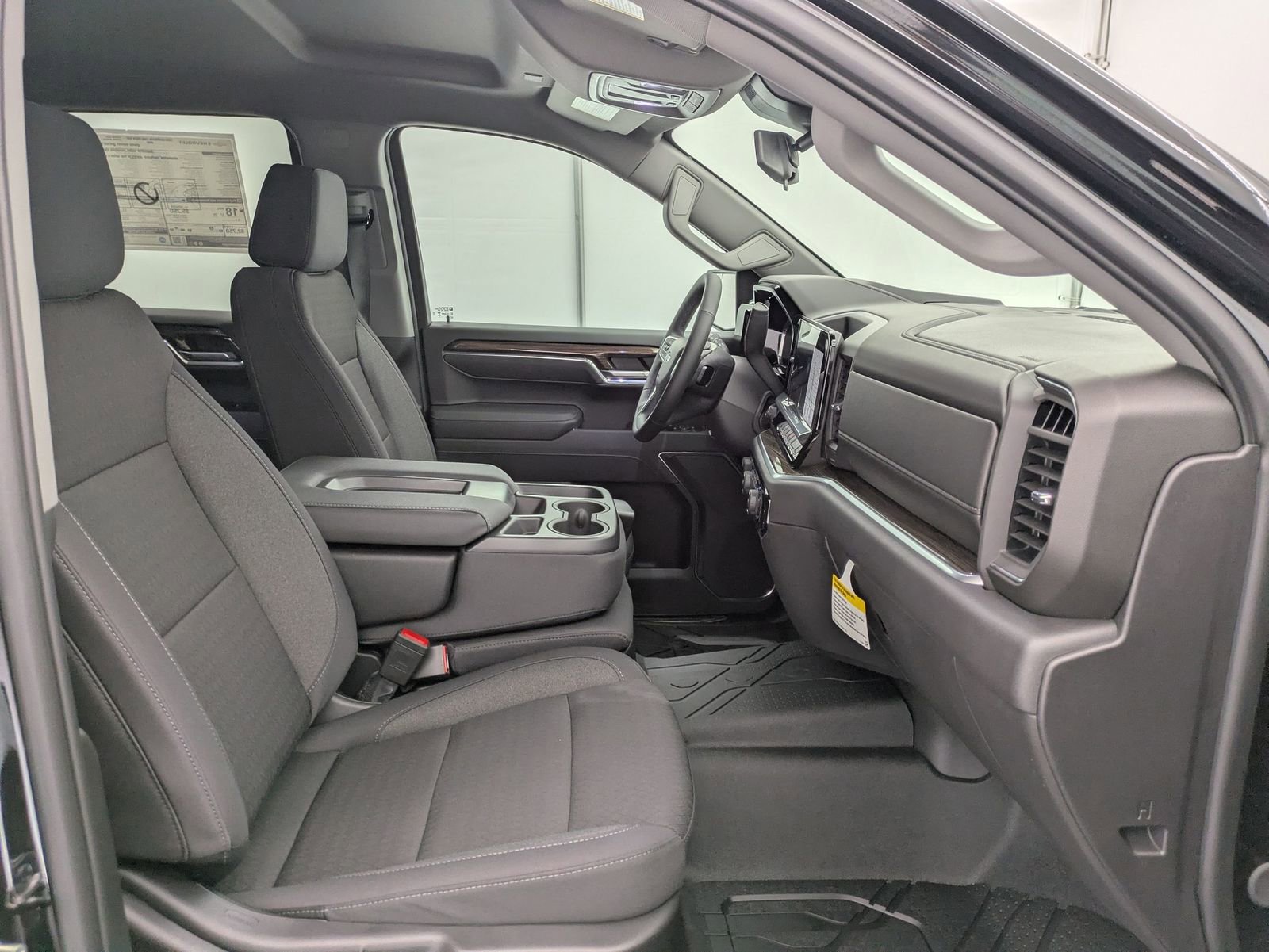 Thumbnail: 2026 Chevrolet Silverado 1500 - 22