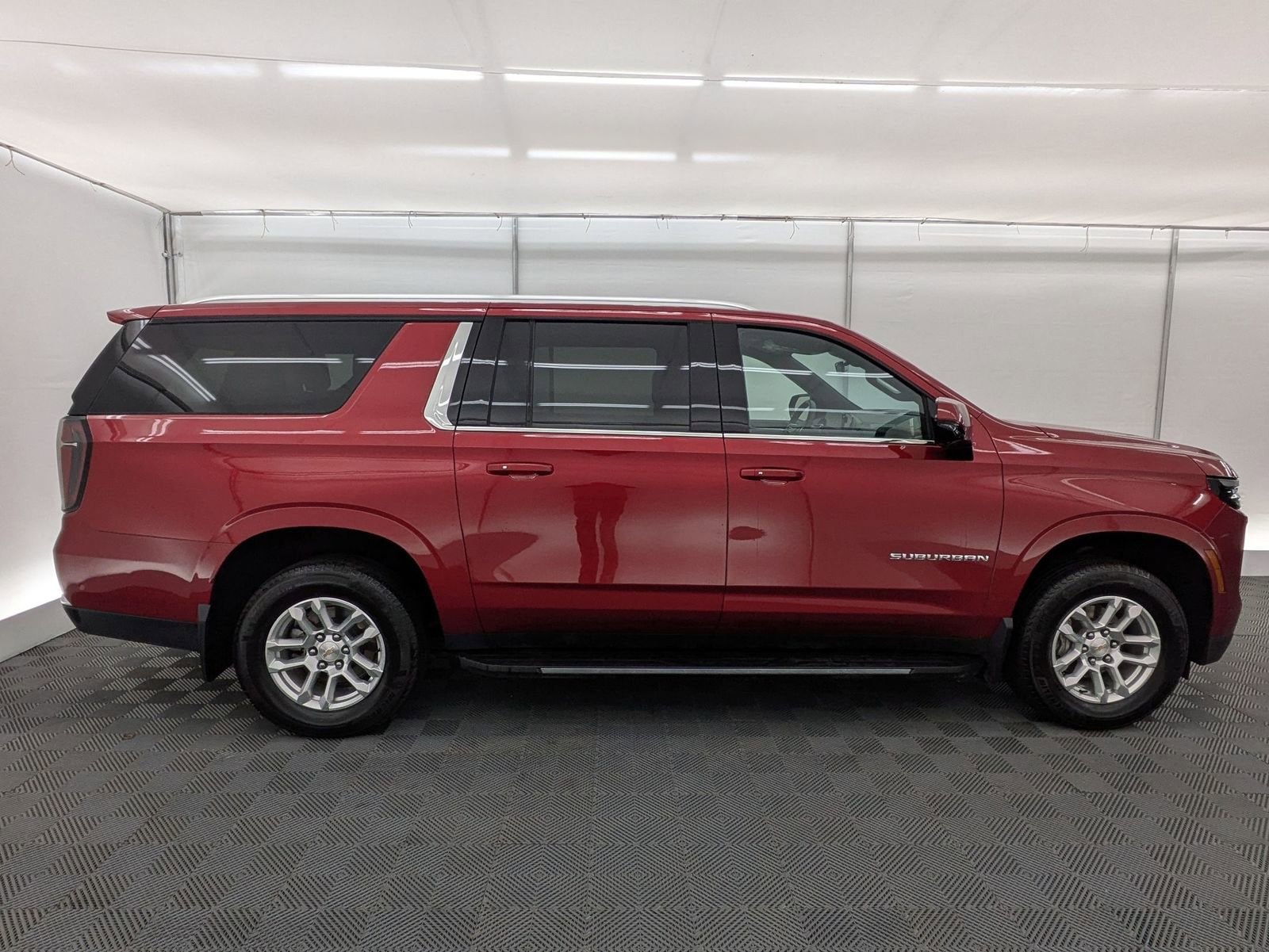 Thumbnail: 2025 Chevrolet Suburban - 6
