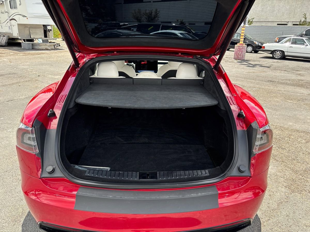 Thumbnail: 2022 Tesla Model S - 8