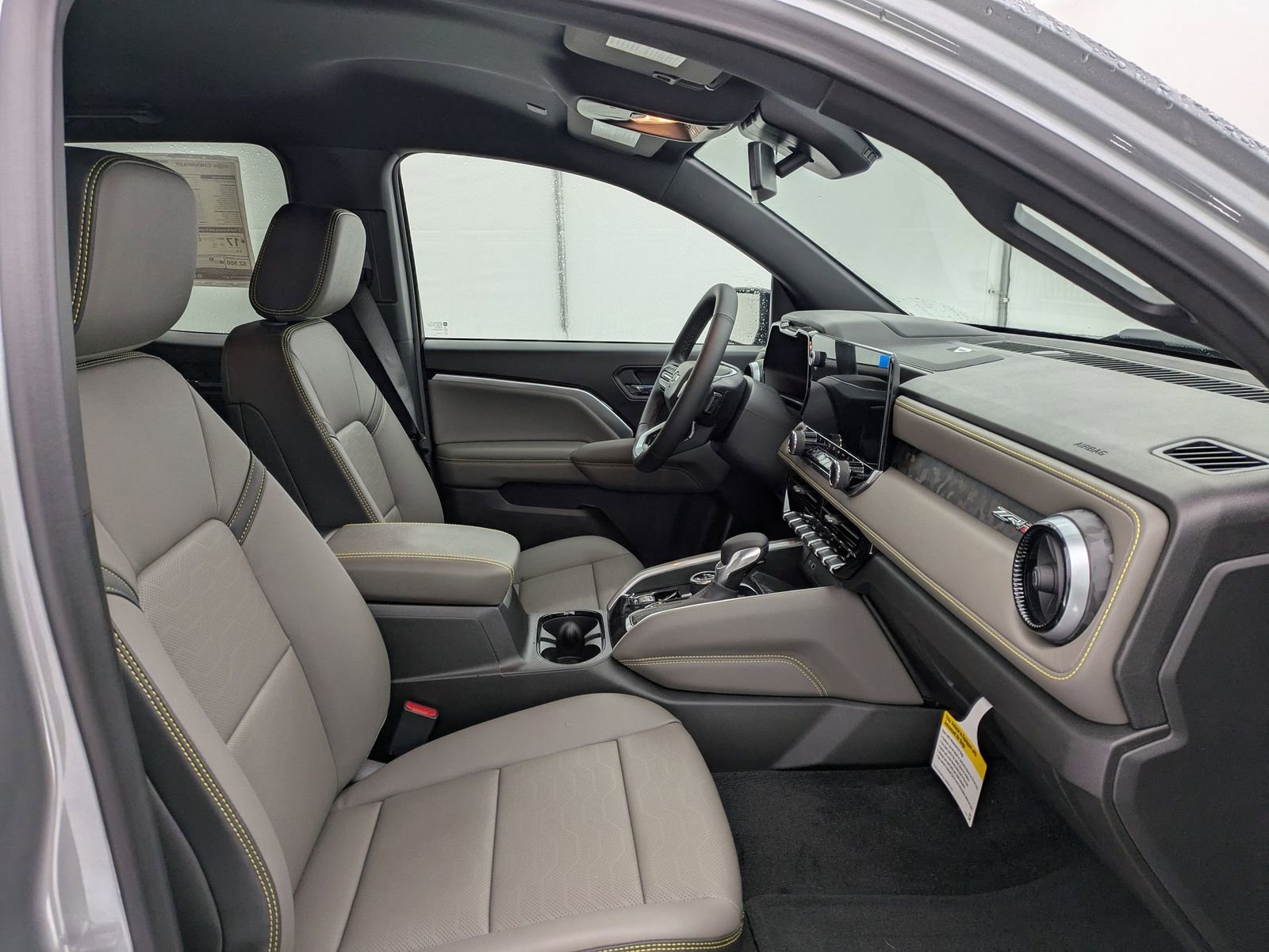 Thumbnail: 2026 Chevrolet Colorado - 23