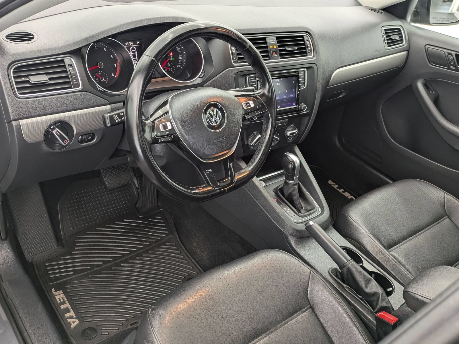 3VWDB7AJ8HM377032