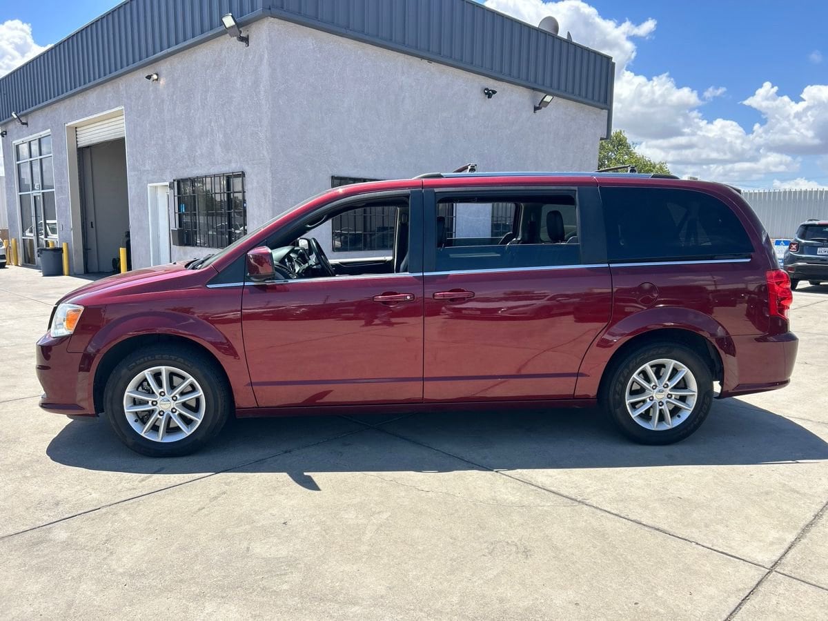 2019 Dodge Grand Caravan SXT's photo