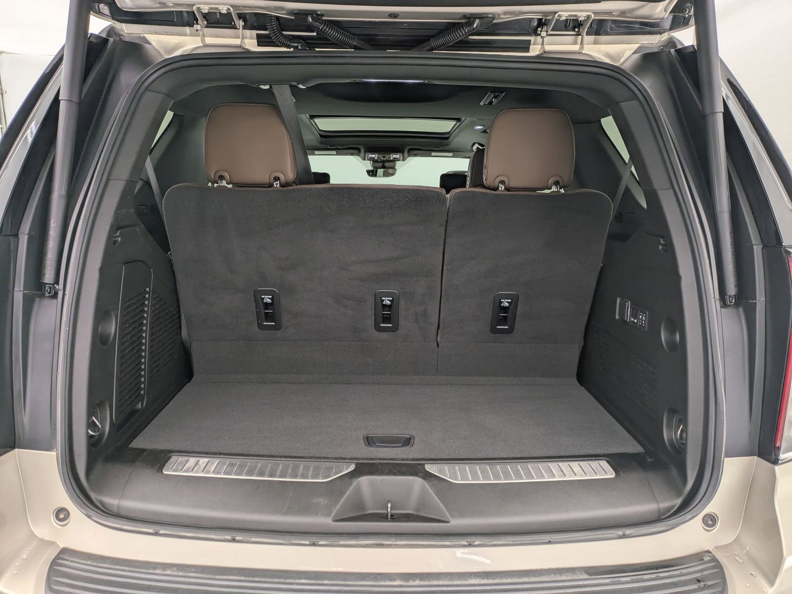 Thumbnail: 2024 Chevrolet Tahoe - 34