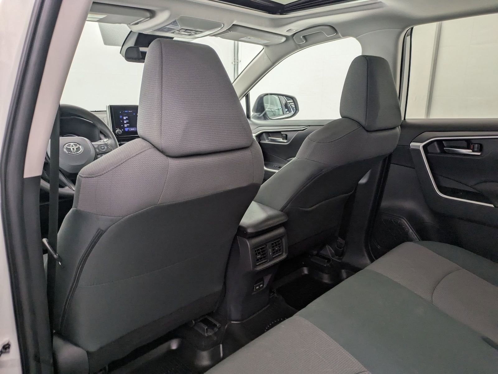 Thumbnail: 2024 Toyota RAV4 - 20