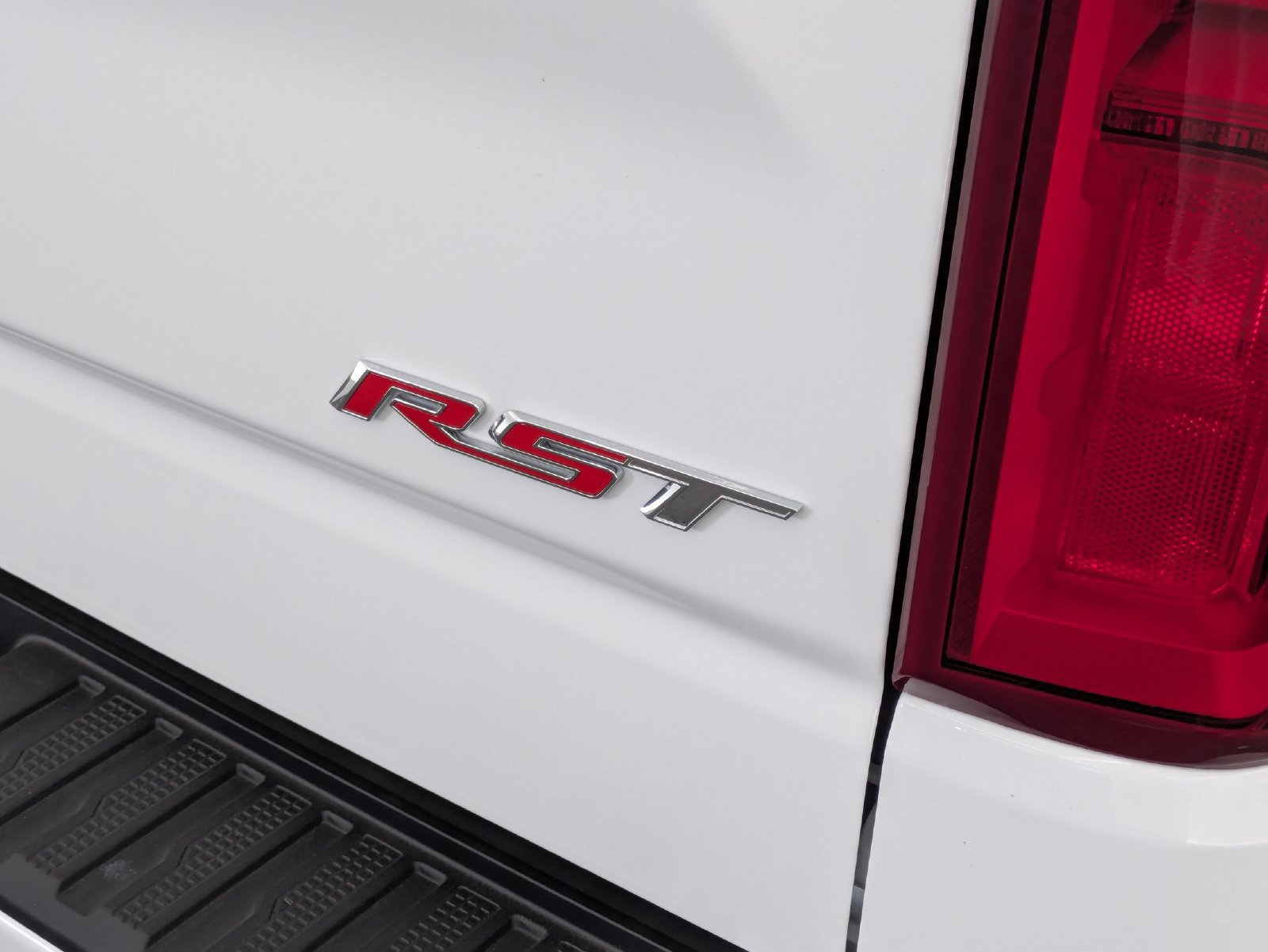 2026 Chevrolet Silverado 1500 RST - Photo 13