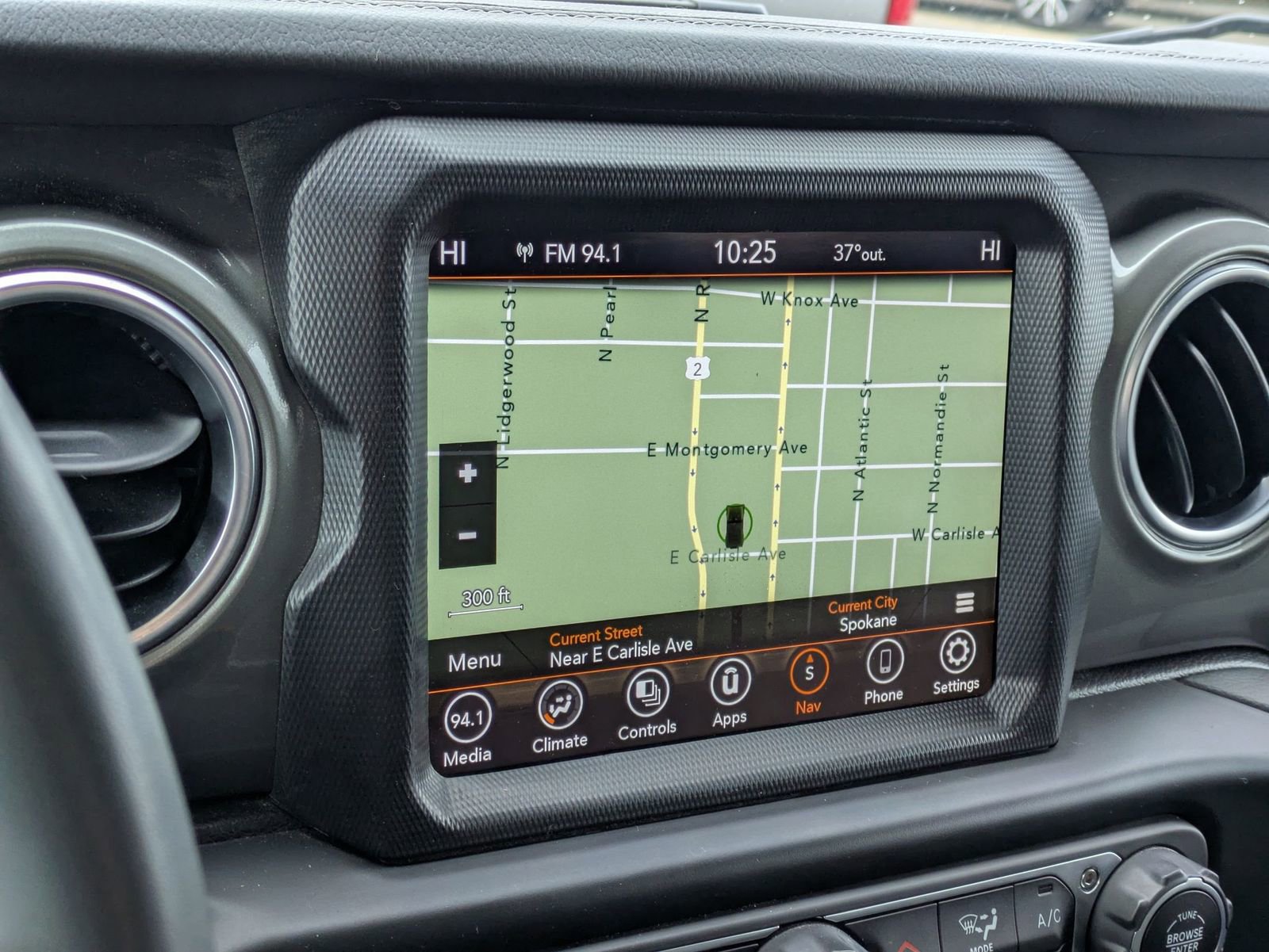 Thumbnail: 2023 Jeep Wrangler - 29