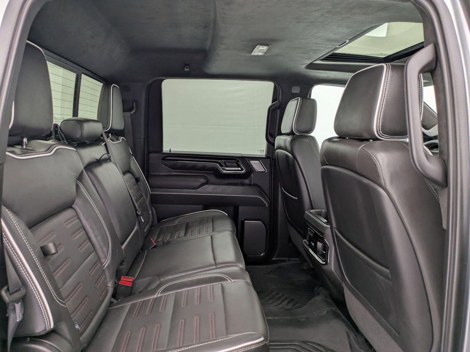 Thumbnail: 2024 GMC Sierra 2500 - 23