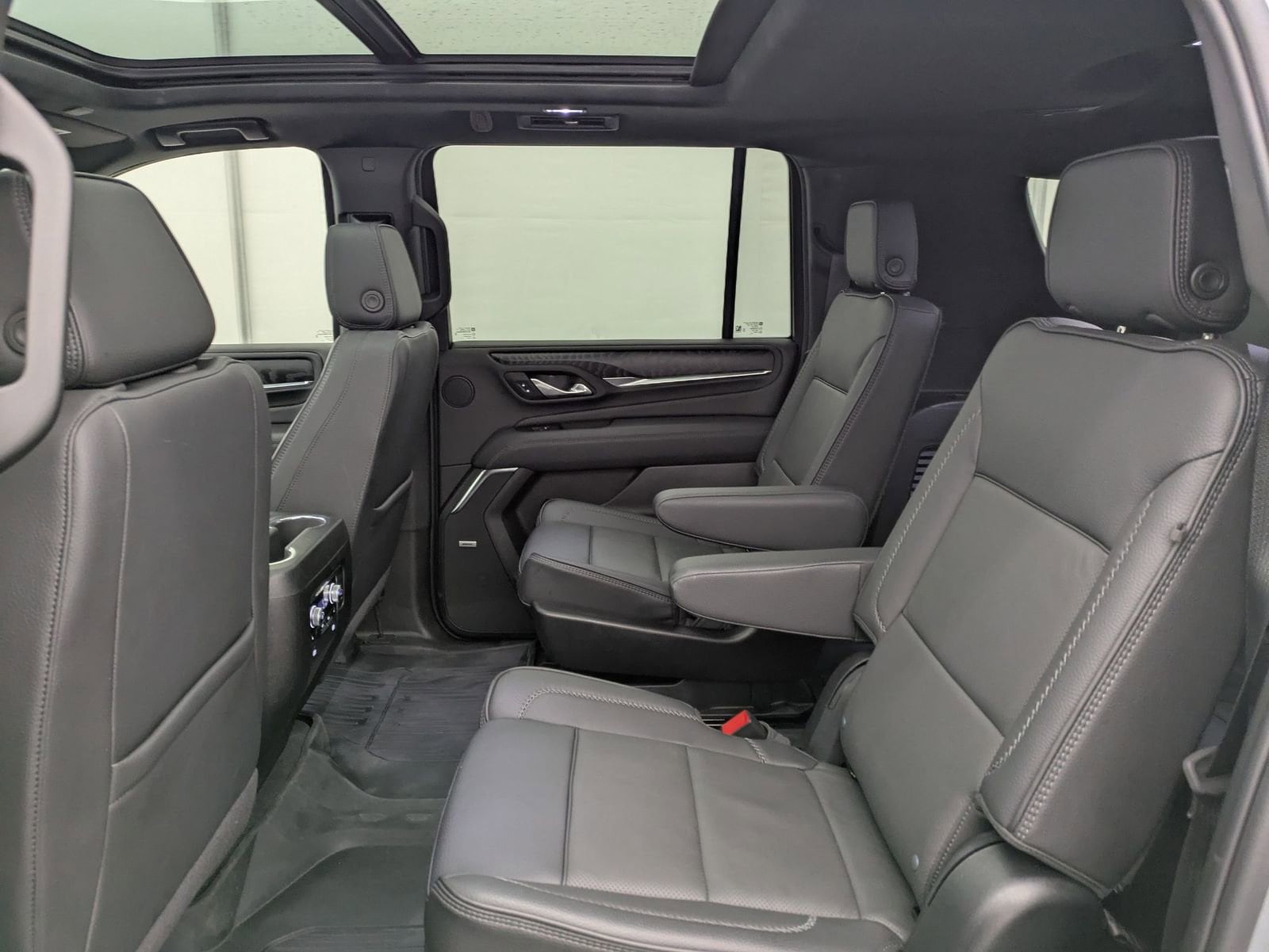 Thumbnail: 2024 GMC Yukon XL - 23