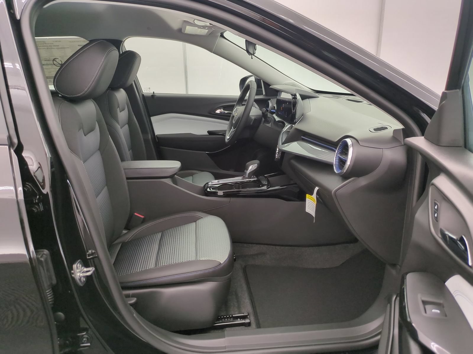2026 Chevrolet Trax LT - Photo 20