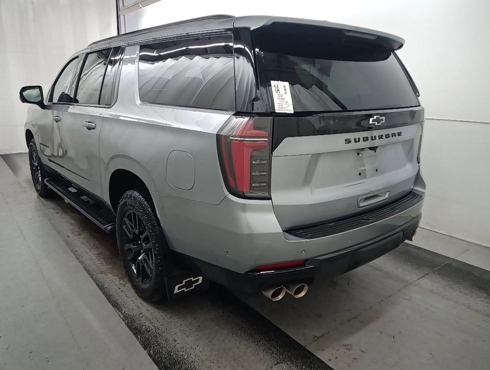 Thumbnail: 2025 Chevrolet Suburban - 3