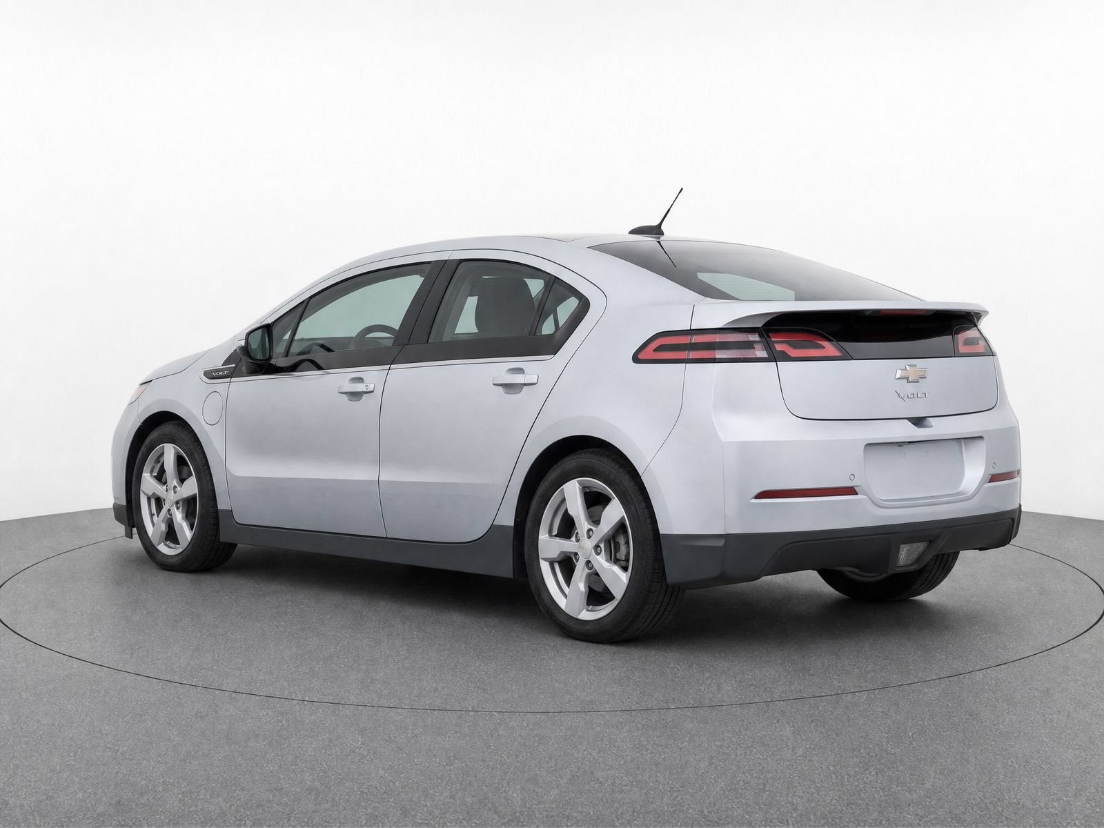 Thumbnail: 2015 Chevrolet Volt - 4
