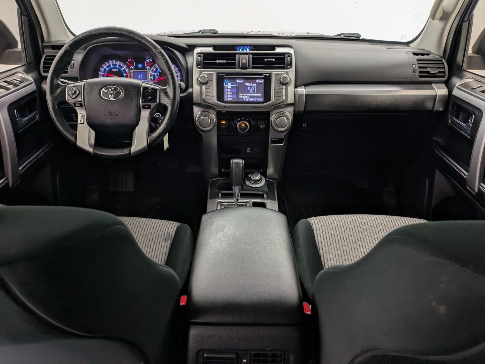 Thumbnail: 2016 Toyota 4Runner - 15