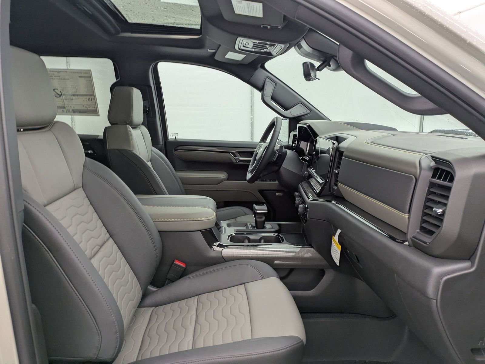 Thumbnail: 2026 Chevrolet Silverado 1500 - 25