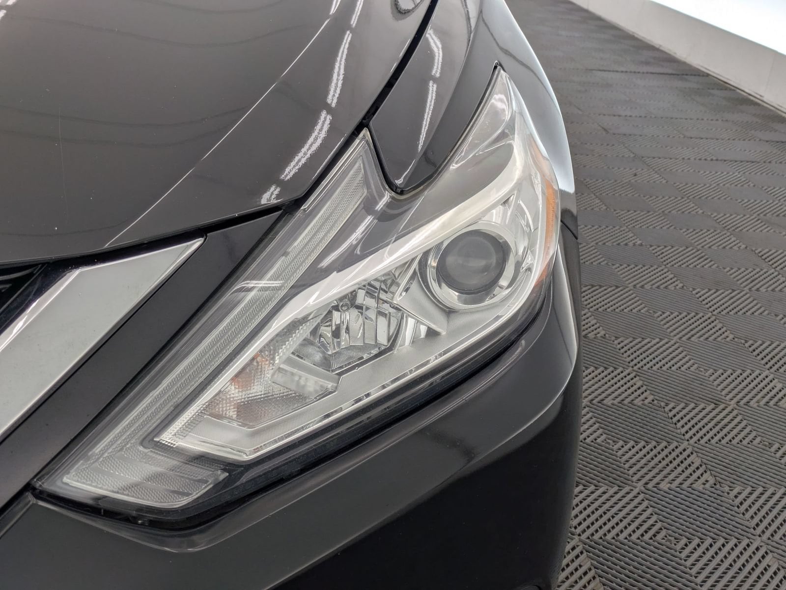 Thumbnail: 2018 Nissan Altima - 9