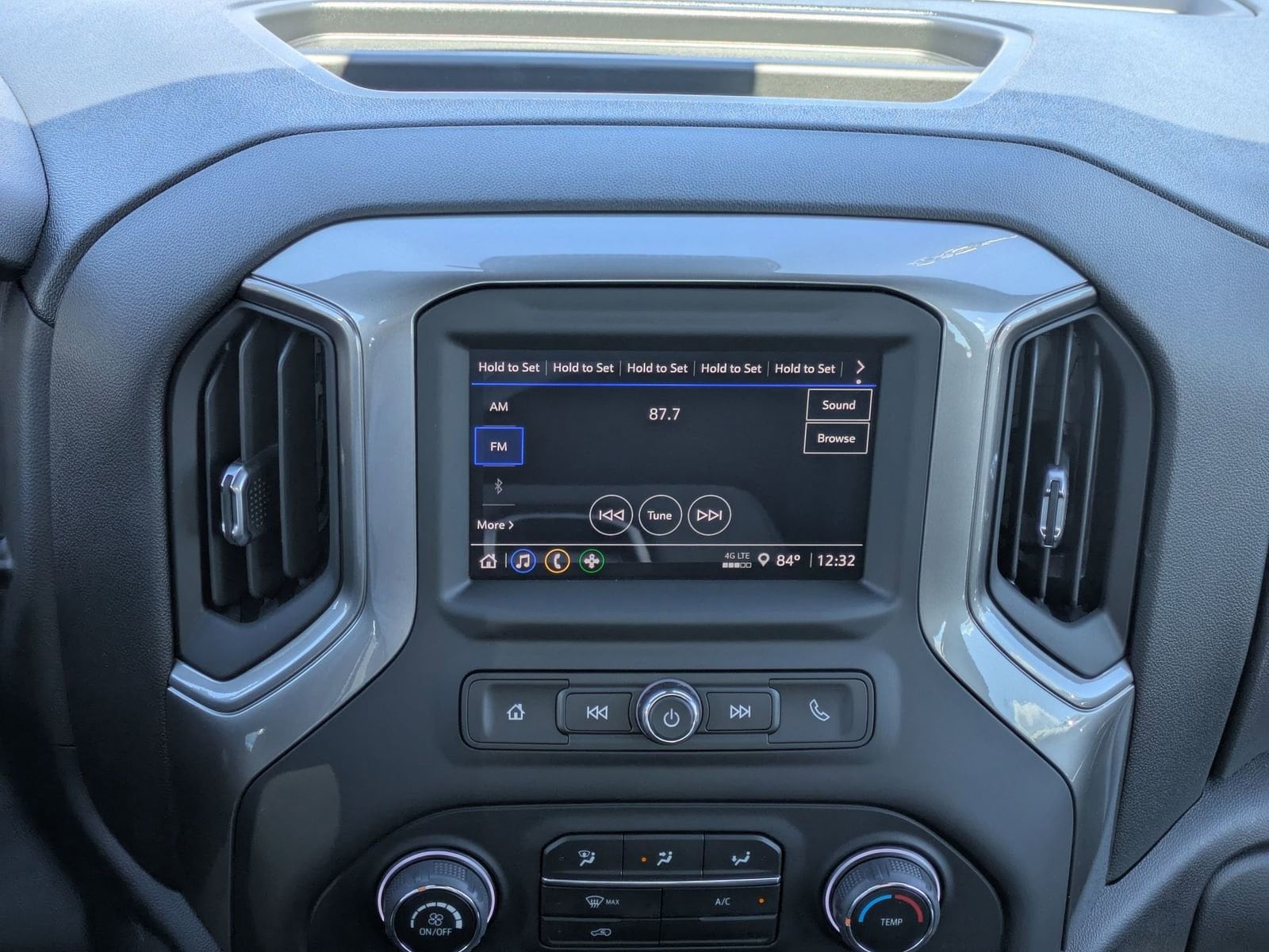 Thumbnail: 2026 Chevrolet Silverado 1500 - 26
