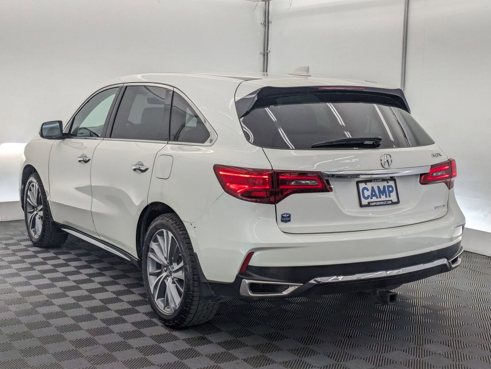 Thumbnail: 2017 Acura MDX - 4