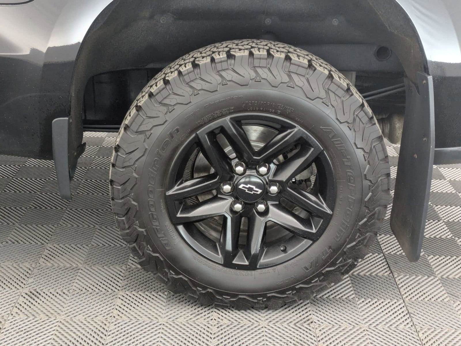 Thumbnail: 2021 Chevrolet Silverado 1500 - 16