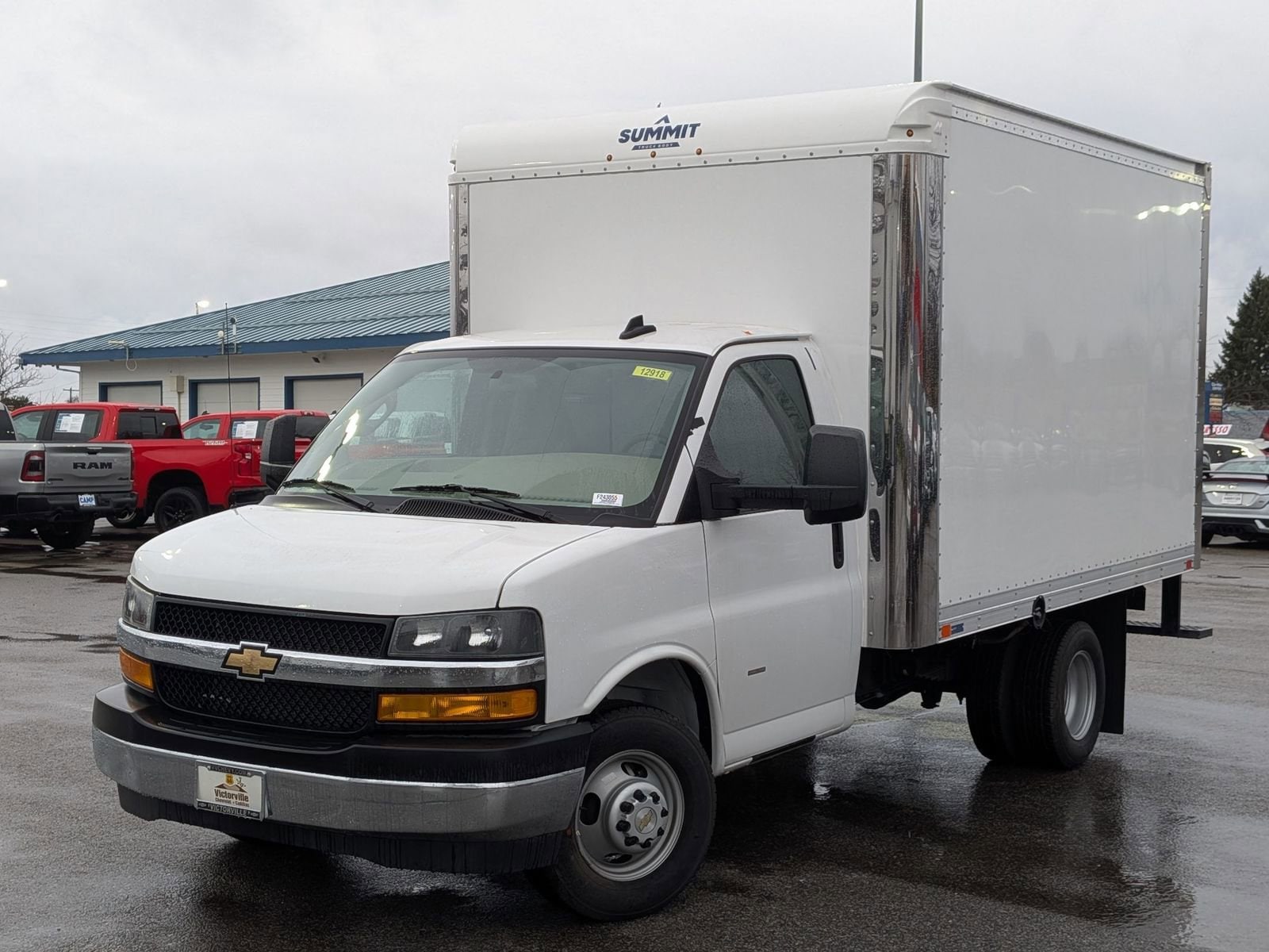 2024 Chevrolet Express Cutaway