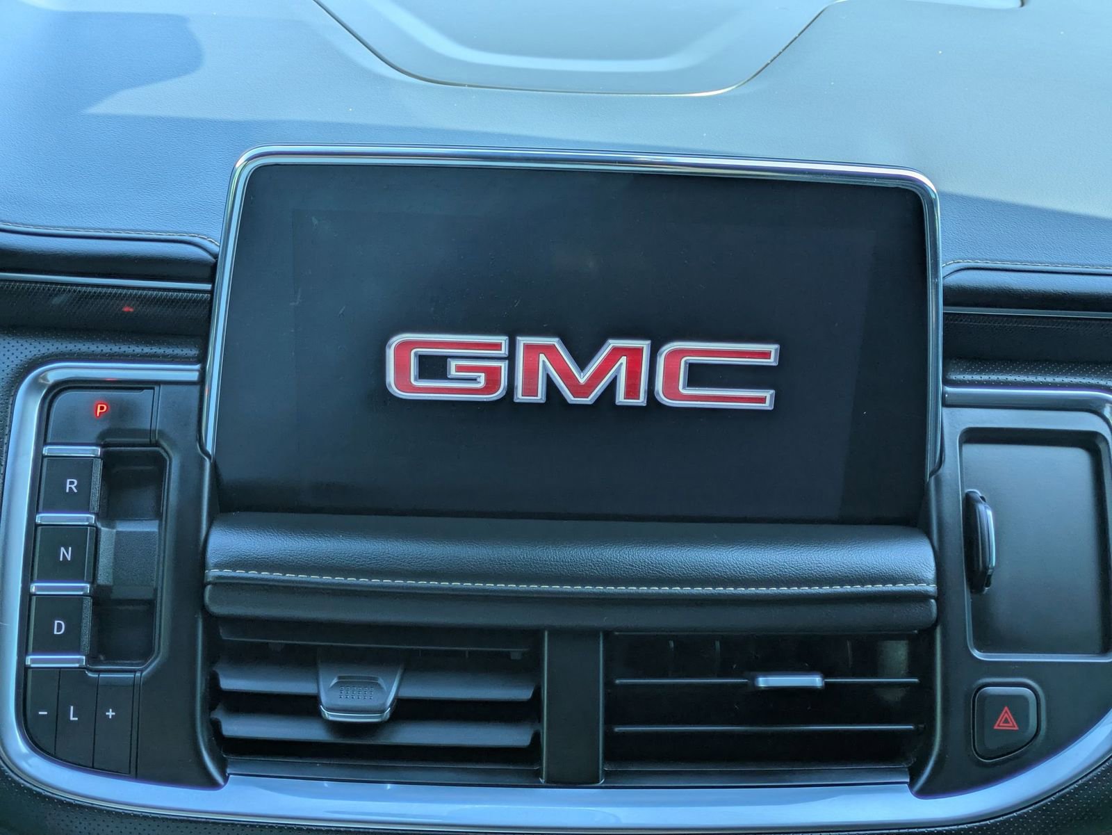 Thumbnail: 2021 GMC Yukon - 28