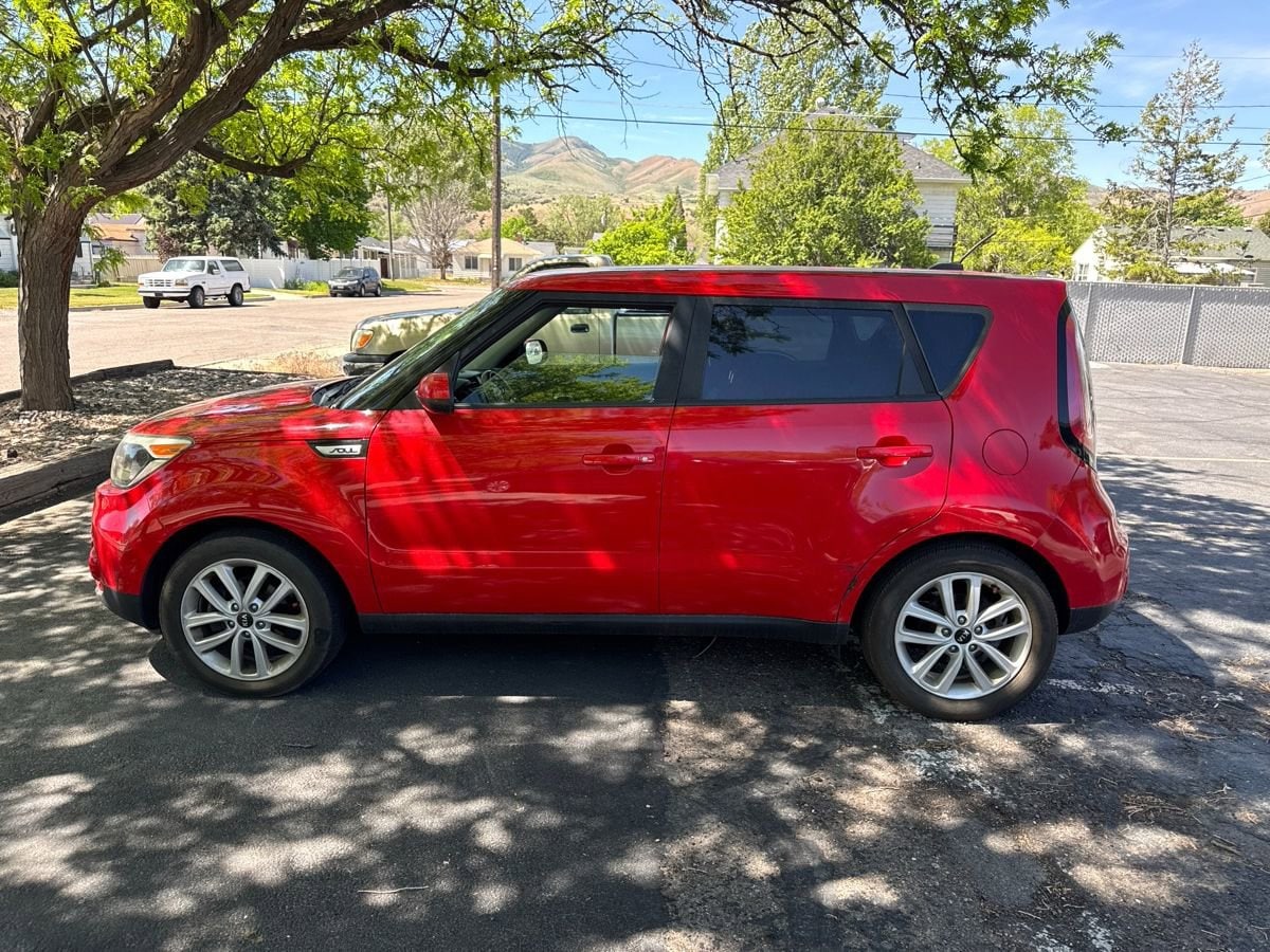 2019 Kia Soul 2.0L + 6 A/T's photo