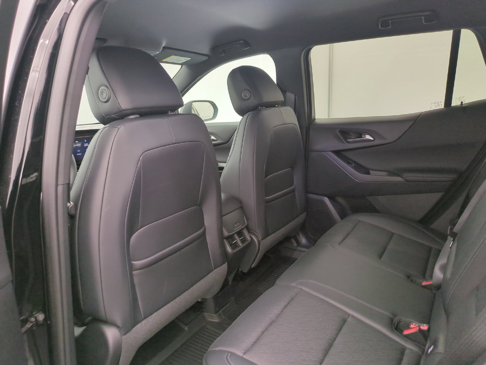 2027 Chevrolet Equinox LT - Photo 17