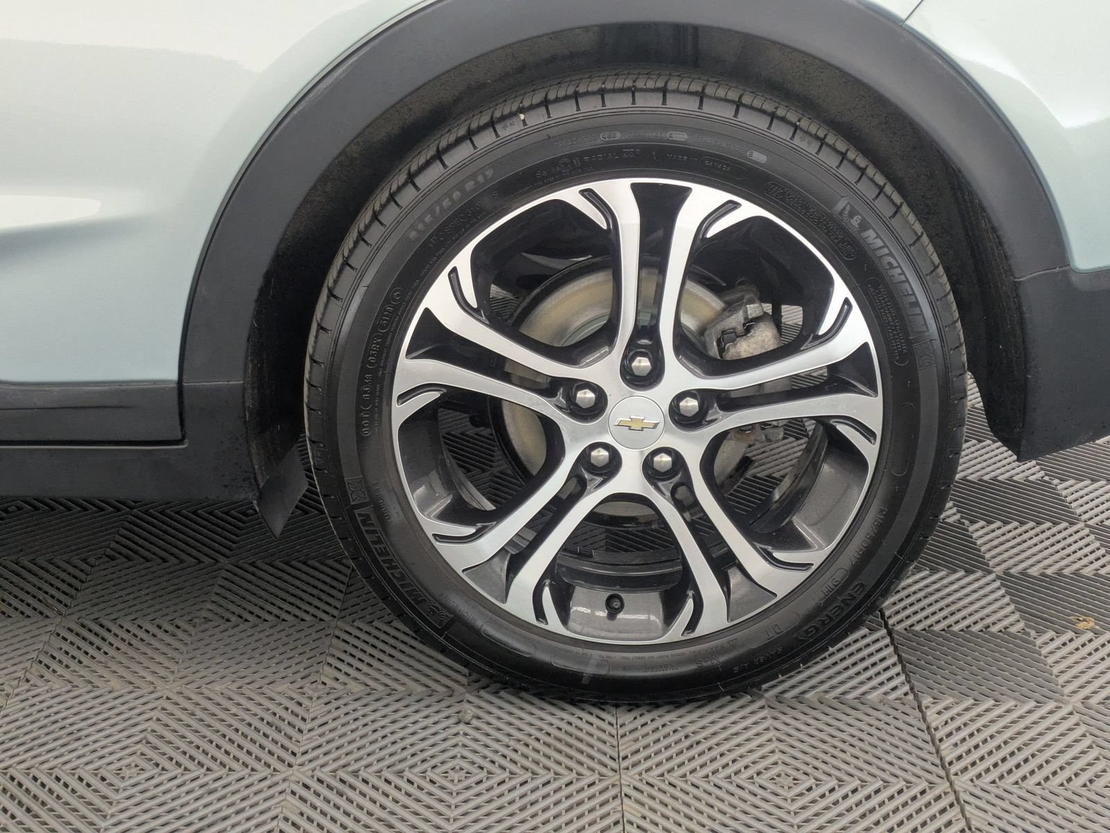 Thumbnail: 2019 Chevrolet Bolt EV - 13