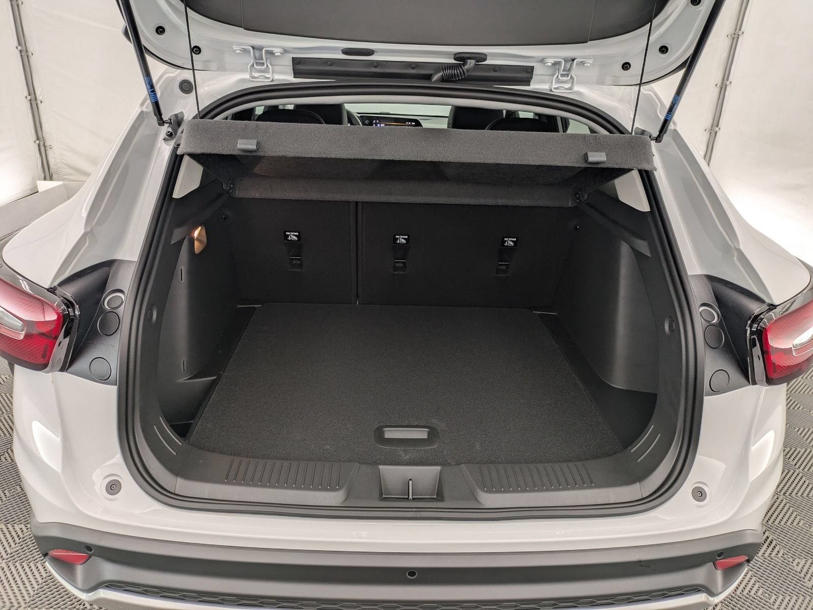 2026 Chevrolet Trax LT - Photo 32