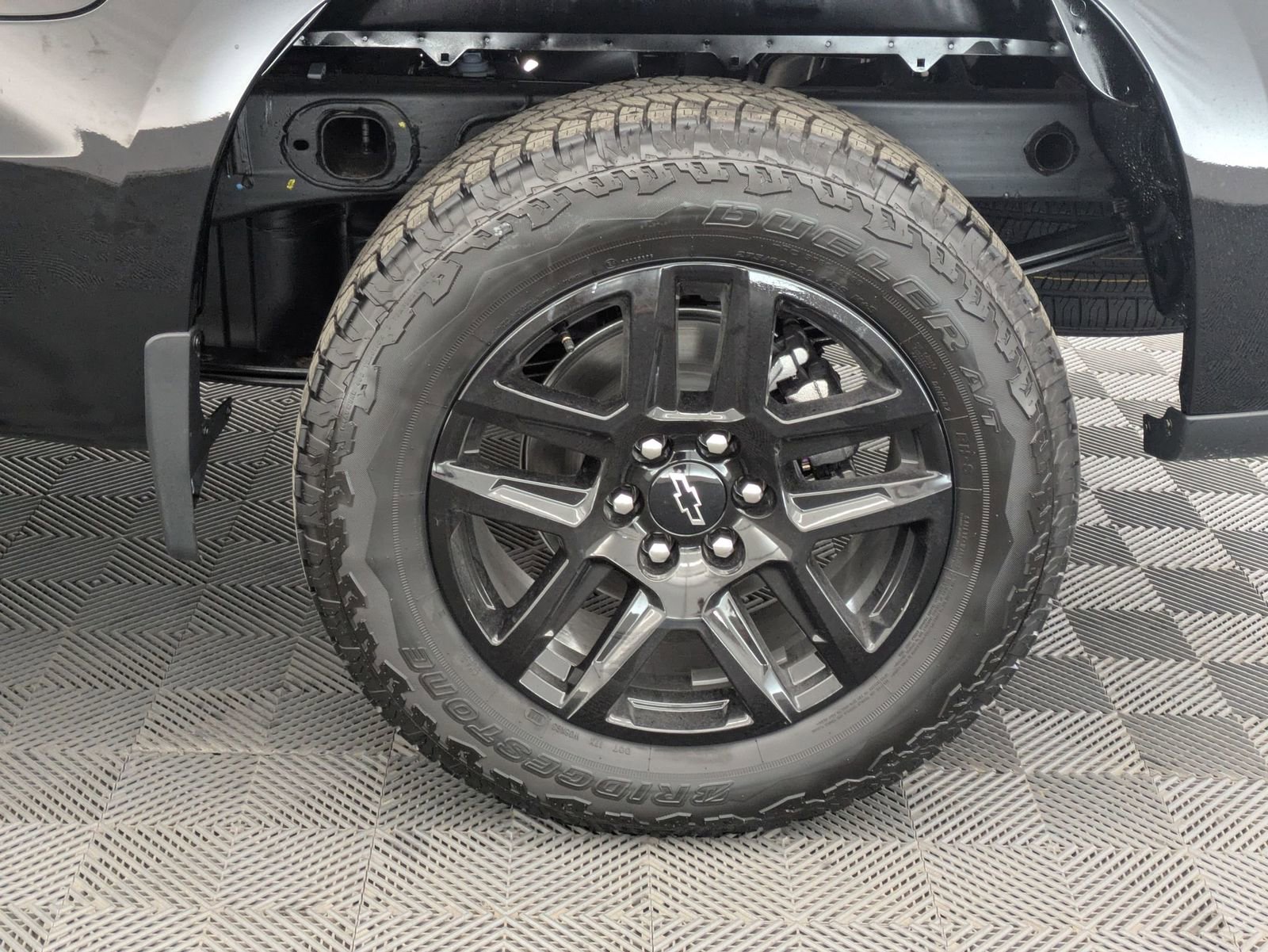 Thumbnail: 2026 Chevrolet Silverado 1500 - 14