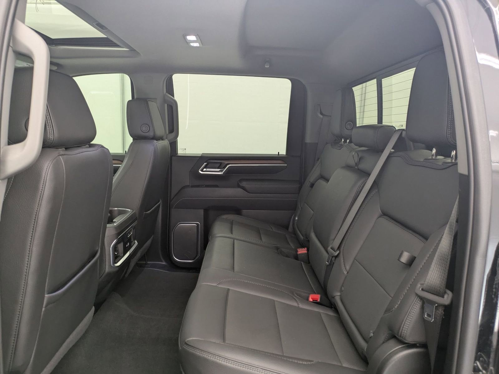 Thumbnail: 2025 GMC Sierra 2500 - 21