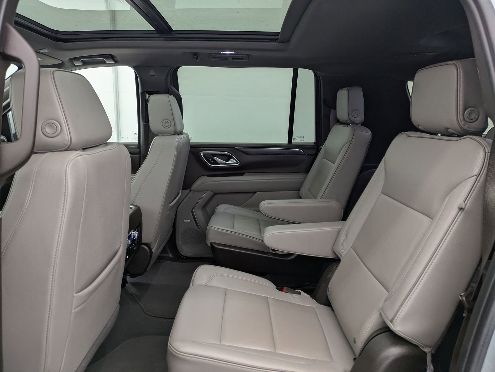 Thumbnail: 2024 GMC Yukon XL - 22