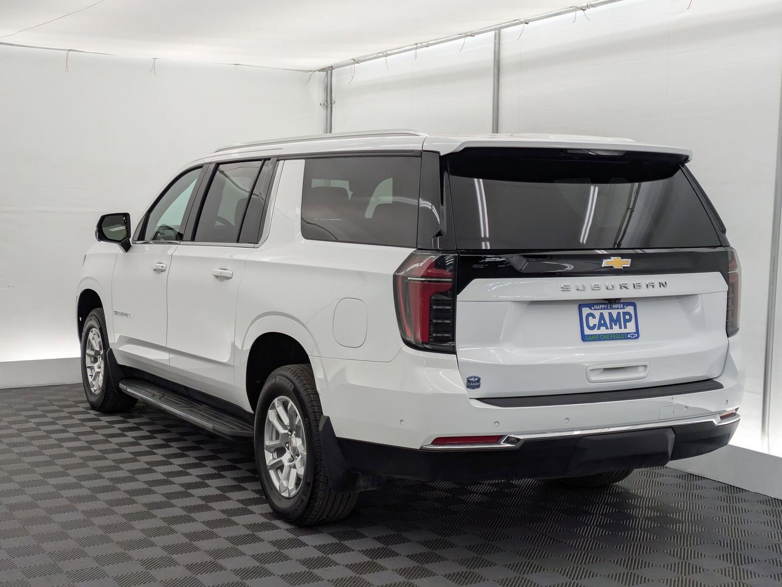 Thumbnail: 2025 Chevrolet Suburban - 3