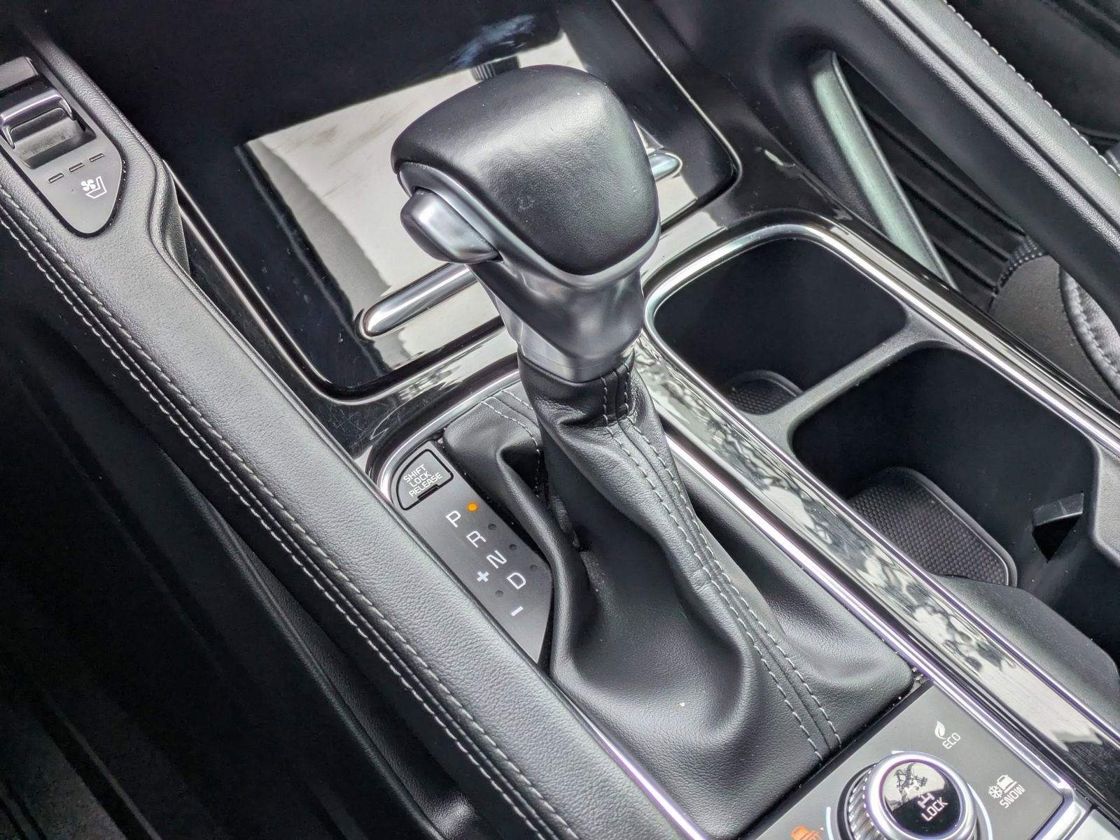 Thumbnail: 2023 Kia Telluride - 32