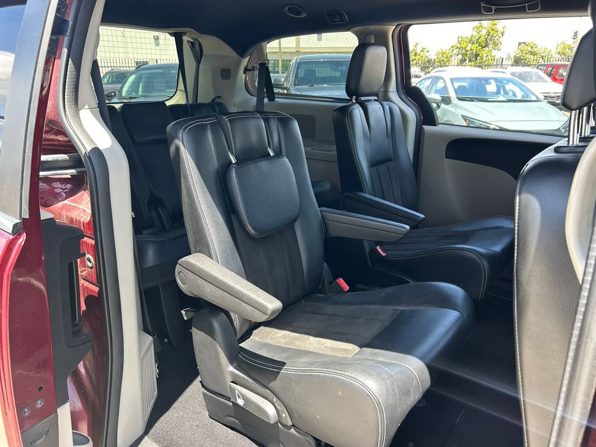 Thumbnail: 2019 Dodge Grand Caravan - 6