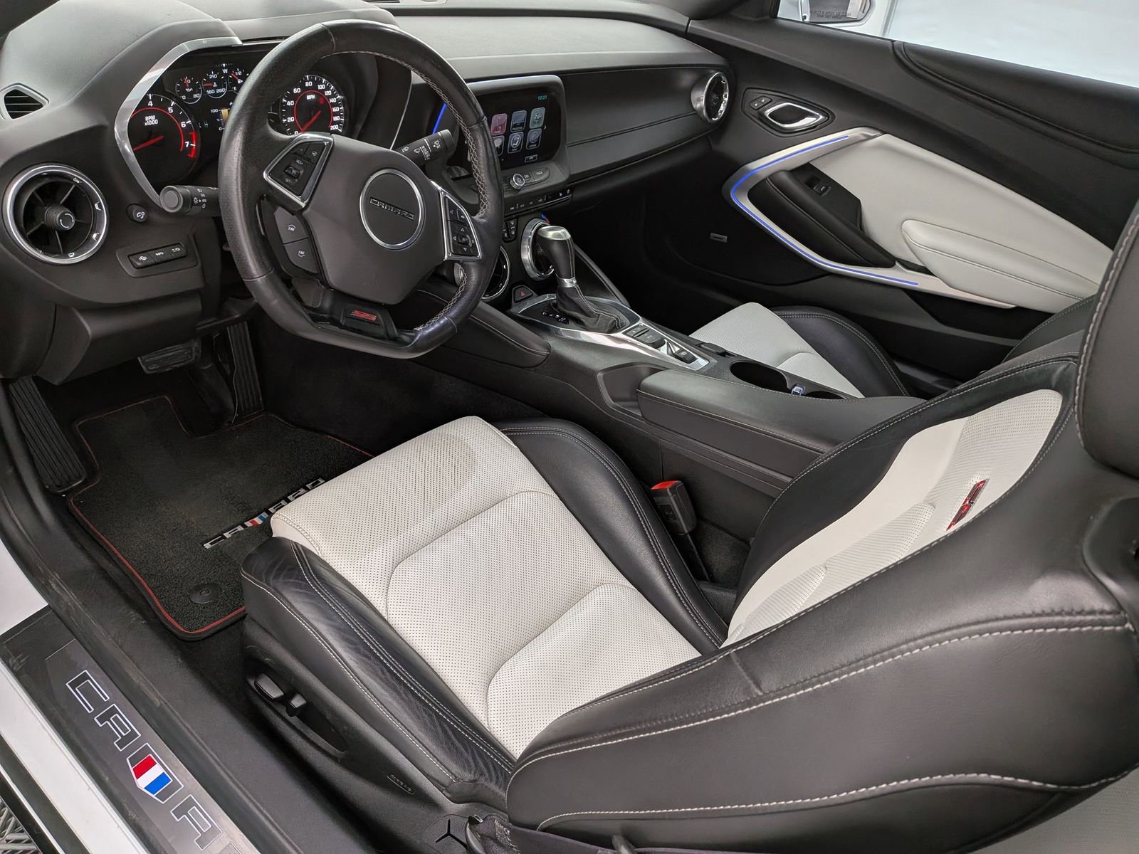 Thumbnail: 2016 Chevrolet Camaro - 16
