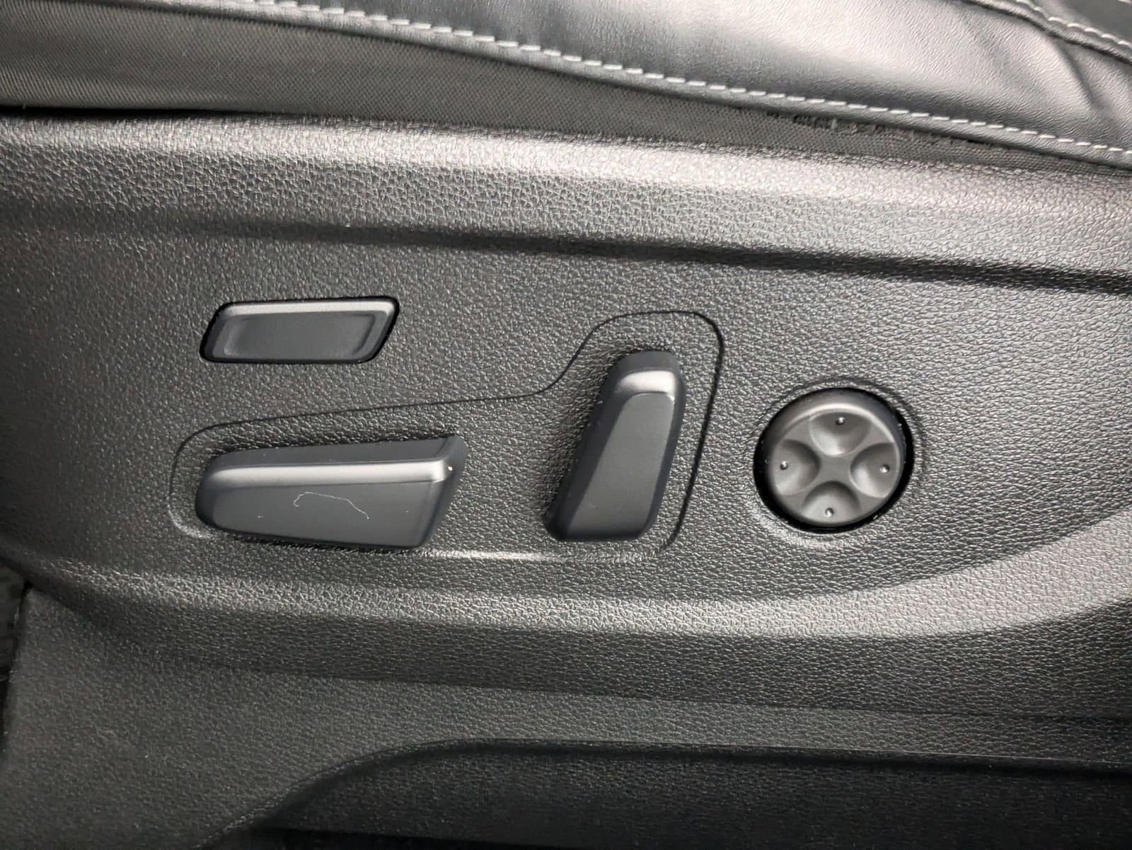 Thumbnail: 2023 Kia Telluride - 17