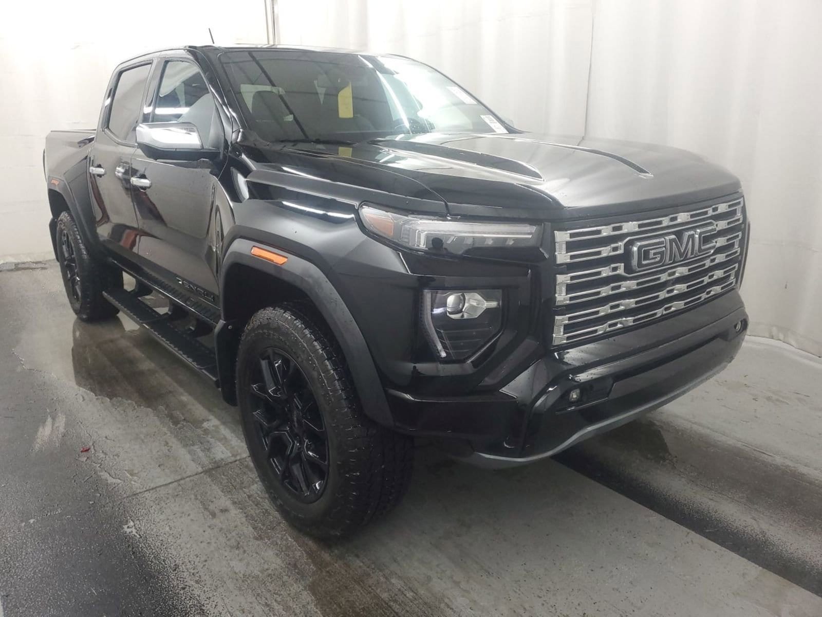 2025 GMC Canyon Denali 4WD Crew Cab Short Box's photo