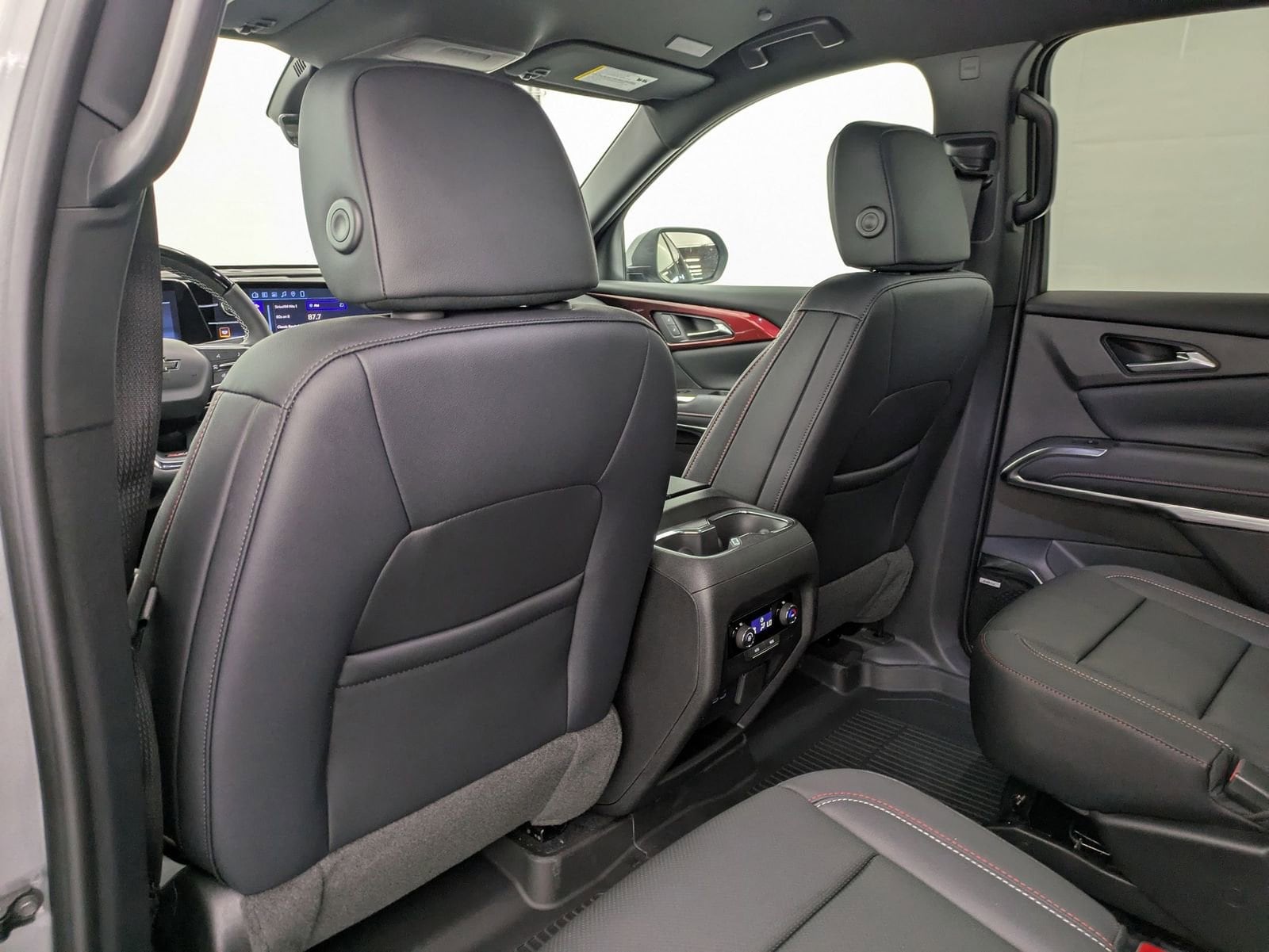 Thumbnail: 2026 Chevrolet Traverse - 19