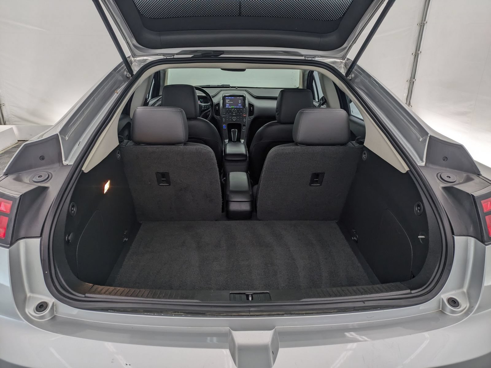 Thumbnail: 2015 Chevrolet Volt - 31