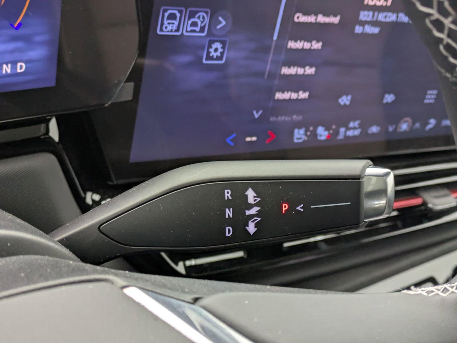 Thumbnail: 2026 Chevrolet Silverado EV - 31