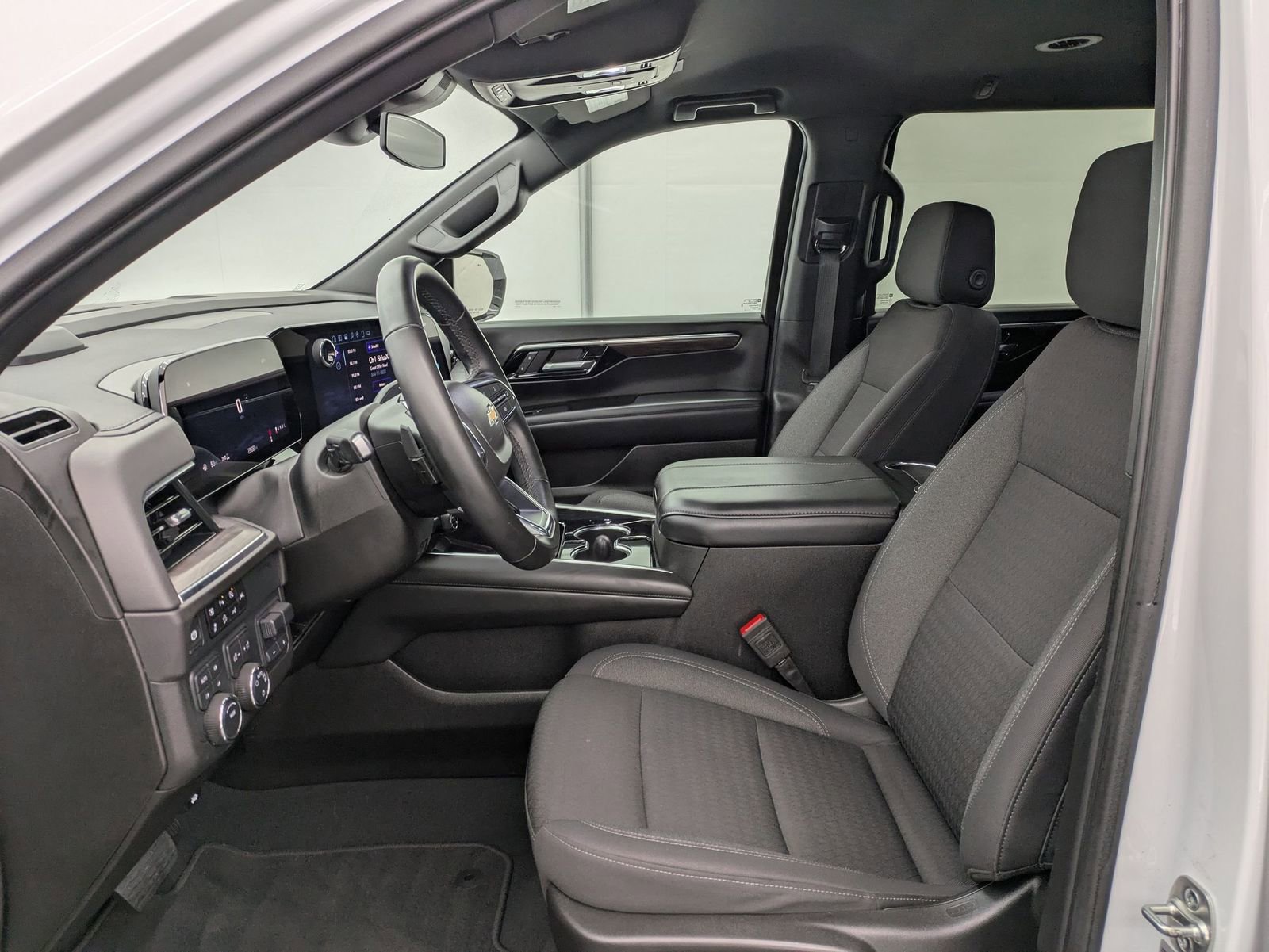 Thumbnail: 2025 Chevrolet Suburban - 14
