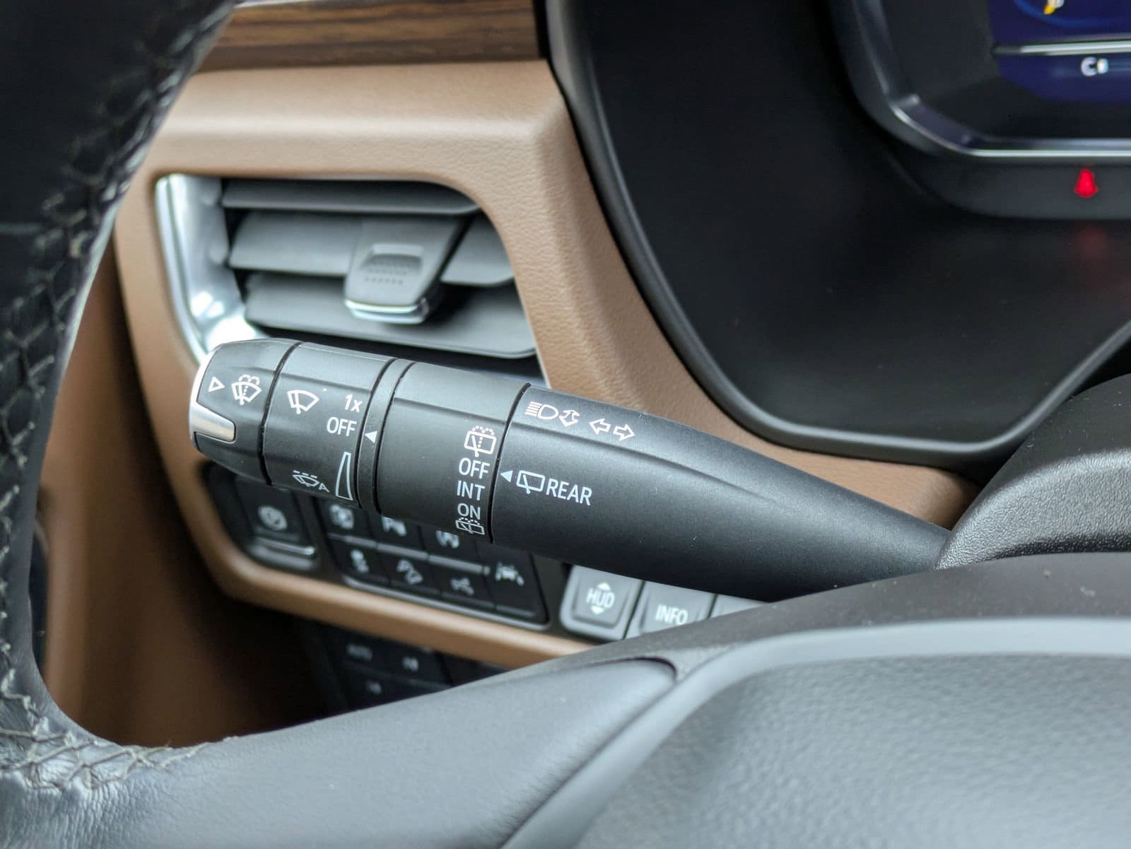 Thumbnail: 2024 Chevrolet Tahoe - 28