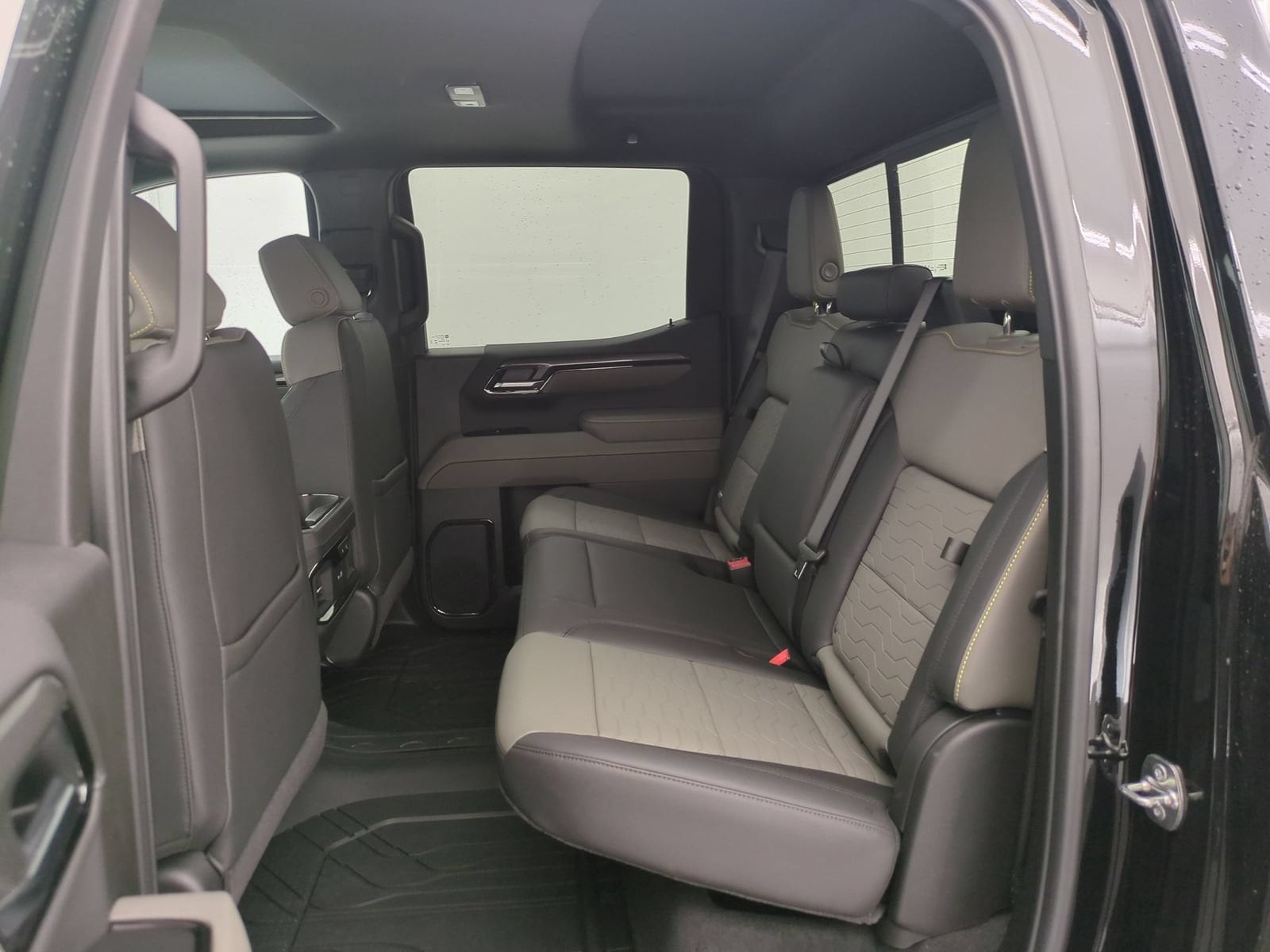 2026 Chevrolet Silverado 1500 ZR2 - Photo 19