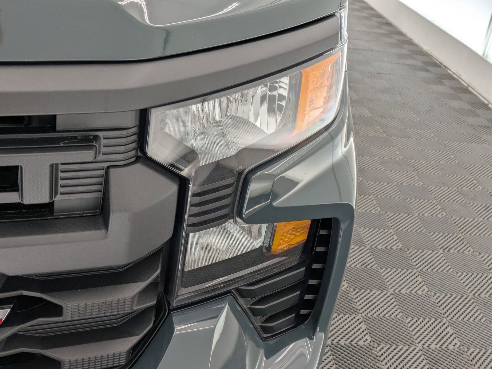 Thumbnail: 2026 Chevrolet Silverado 1500 - 10