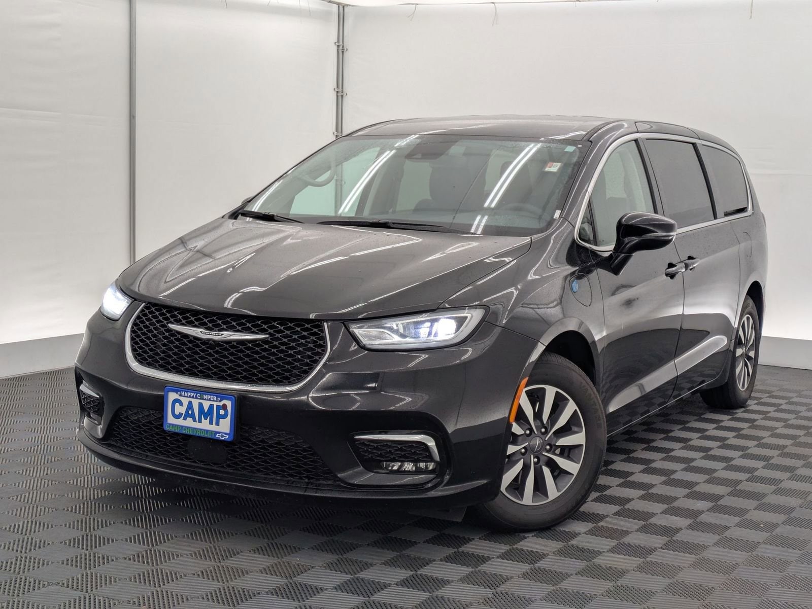 2024 Chrysler Pacifica PHEV