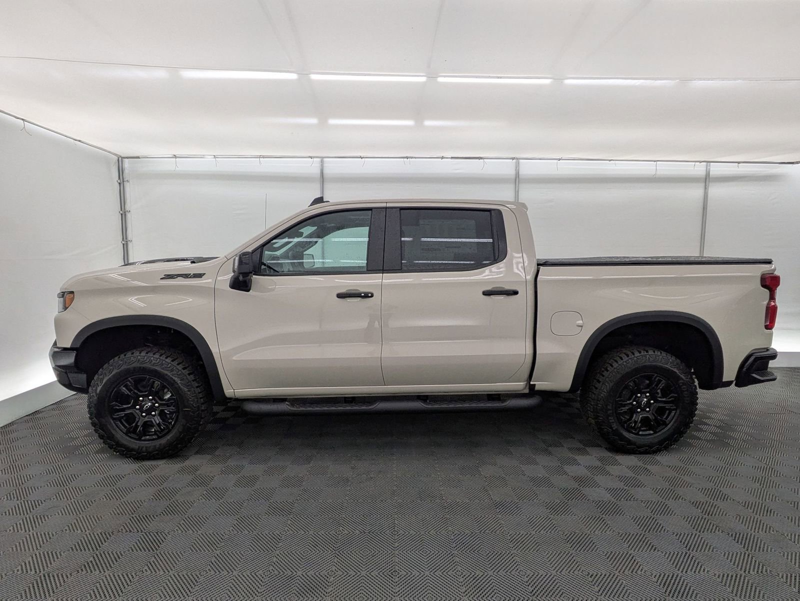 Thumbnail: 2026 Chevrolet Silverado 1500 - 3