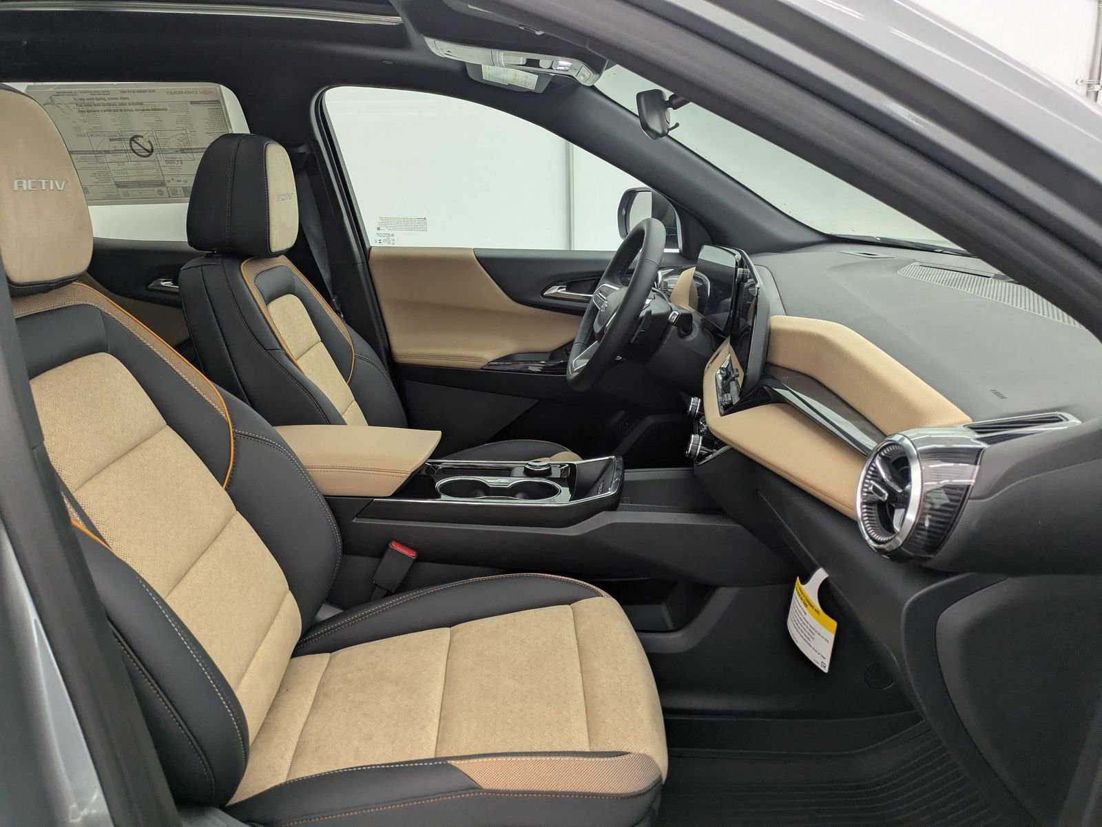 Thumbnail: 2026 Chevrolet Equinox - 23