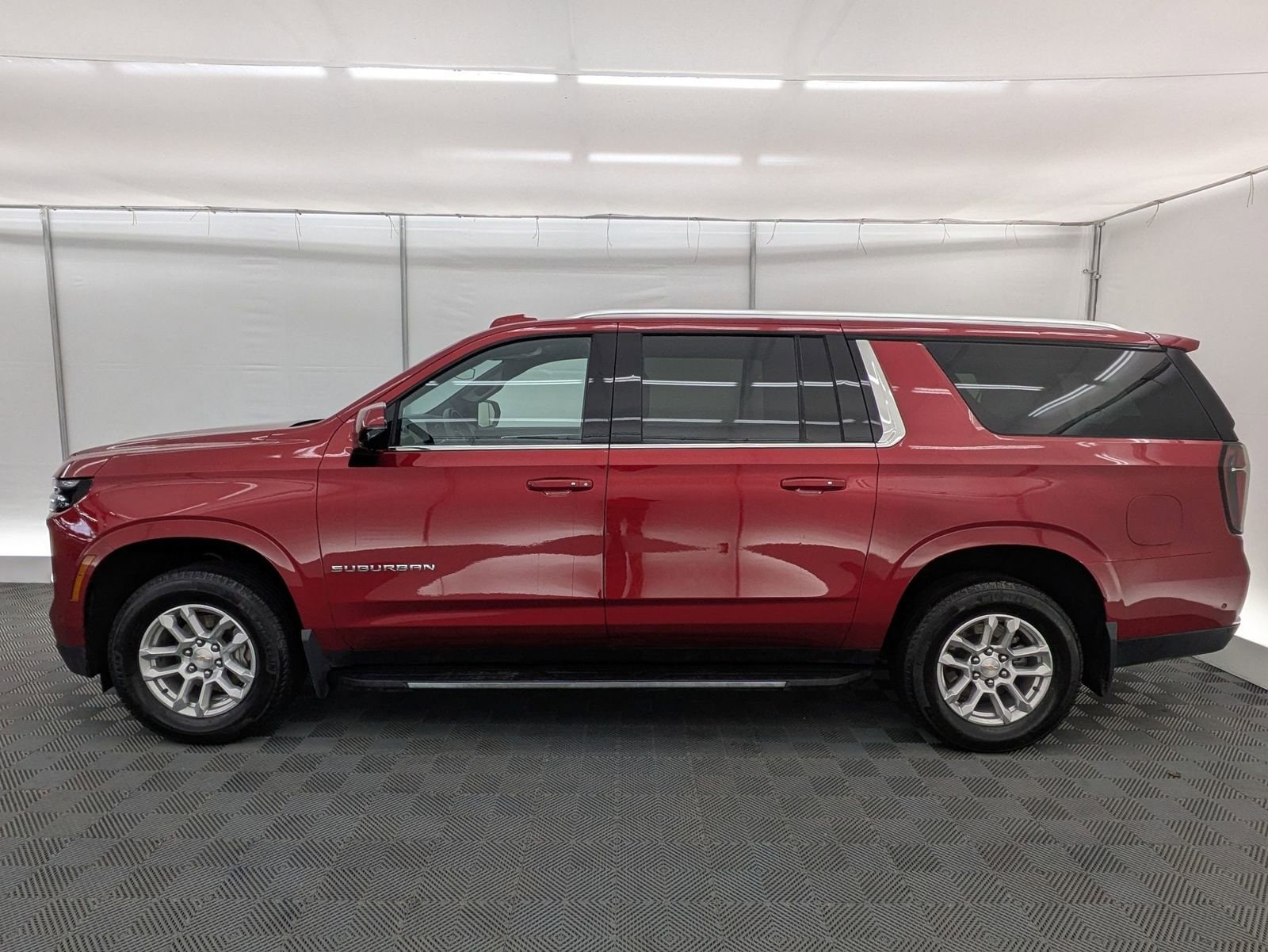 Thumbnail: 2025 Chevrolet Suburban - 2